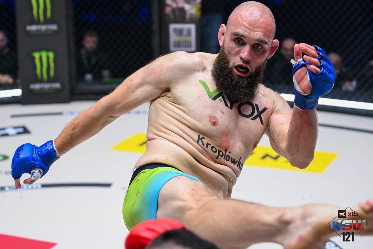 <div></div>