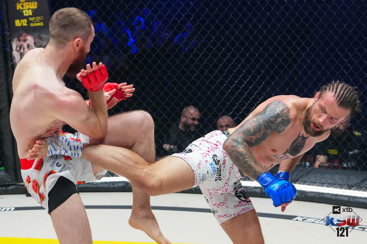 <div></div>