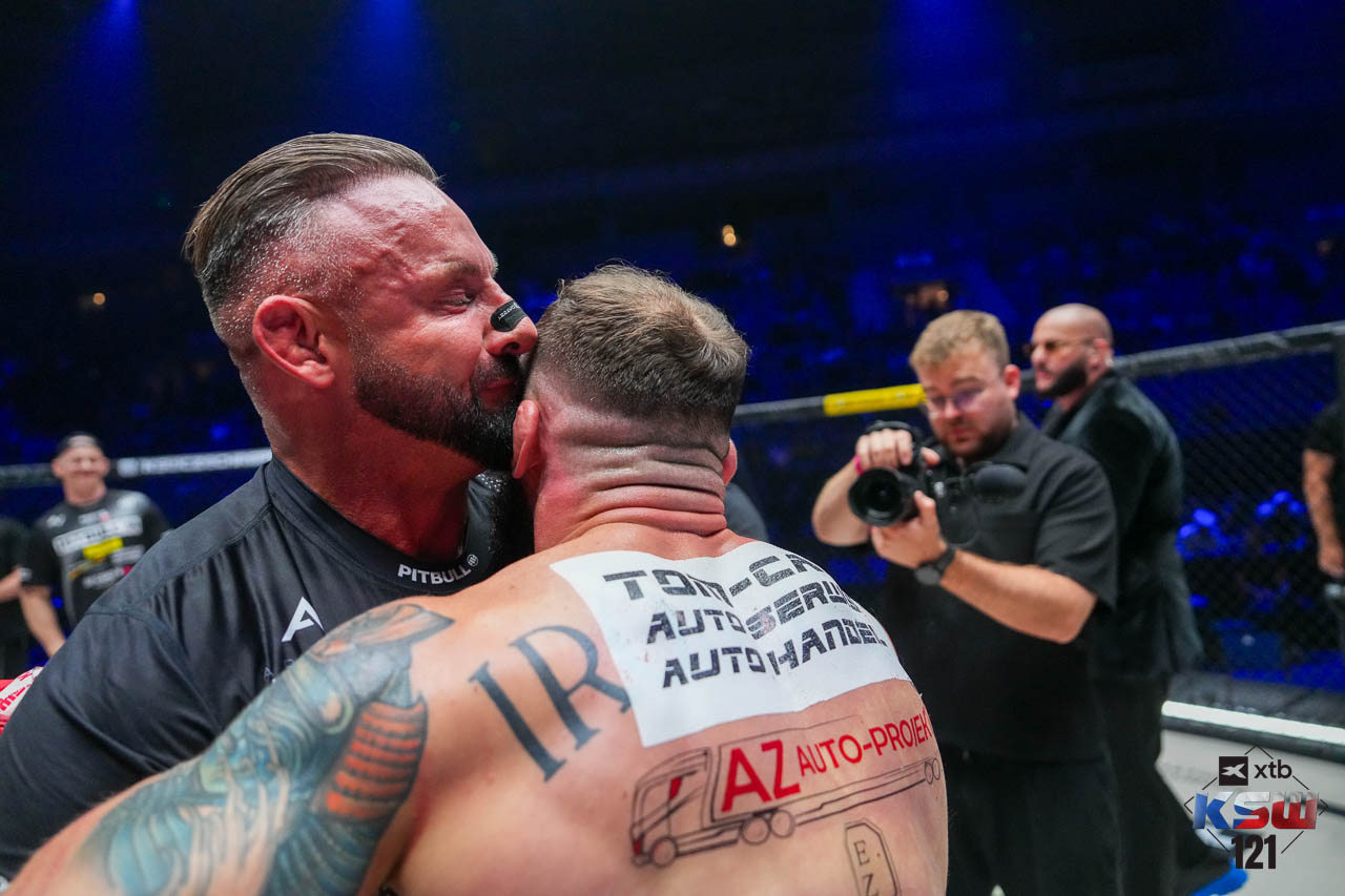 <div></div>